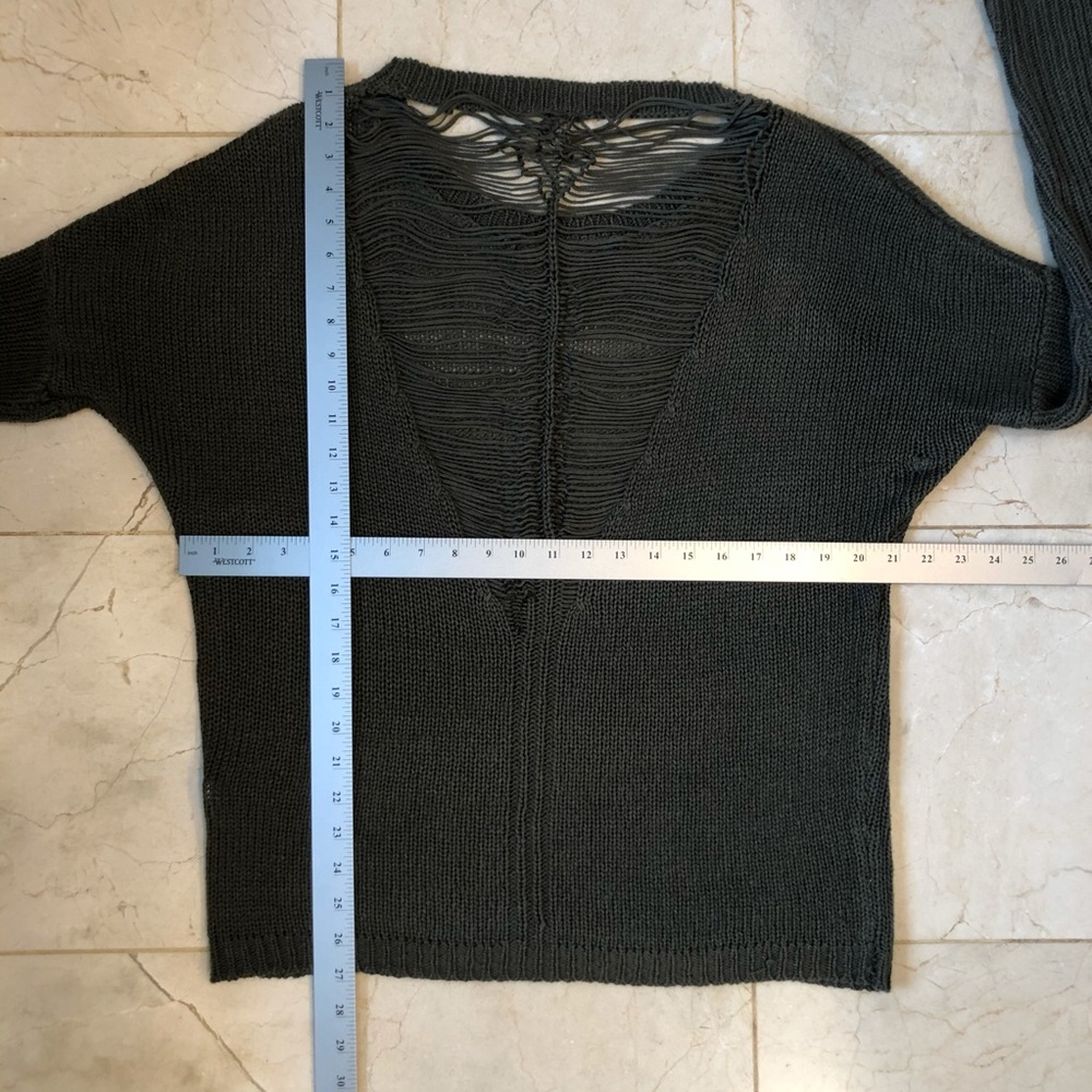 FREE with purchase: Sweater with cutout back/front, olive green, Sz S - Picture 10 of 10